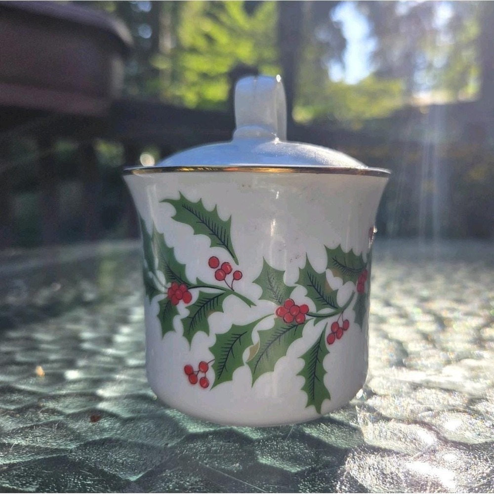 Vintage Lidded Sugar Bowl Container Holly Berry Christmas Porcelain Japan Small
